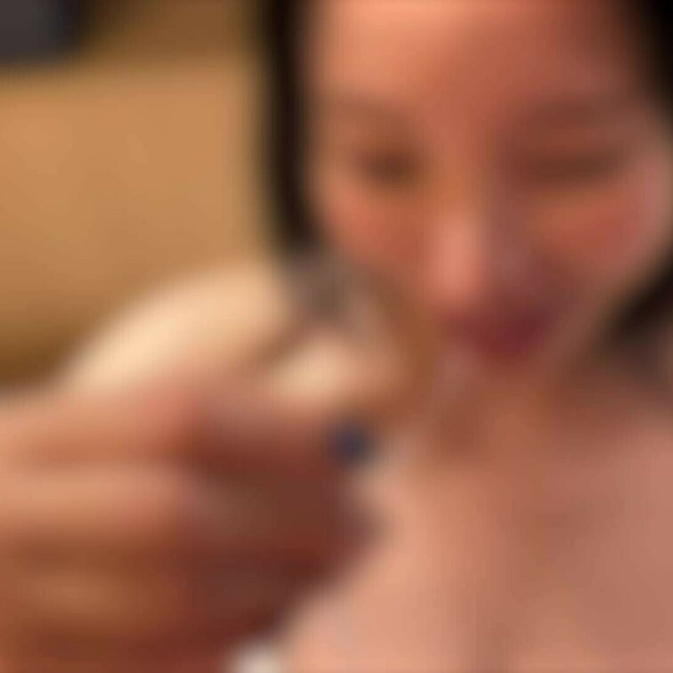 編集途中のパイズリサンプル🥰
フワフワ巨乳で挟まれてみたいですか？

ロング動画はもうちょっと待っててくださいね😢