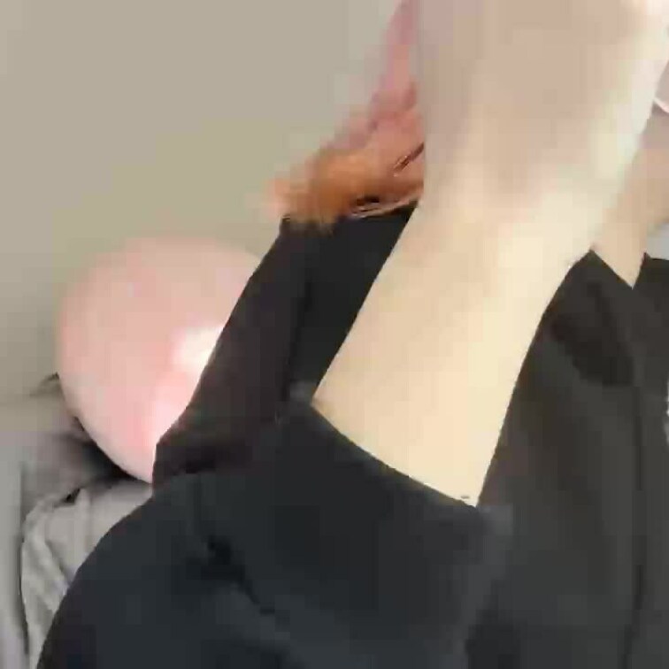 【みれい 20 歳】

みれいさんのライブ配信動画です
生配信 だと、1 回の有料配信を視聴すると、おおよそ平均 
