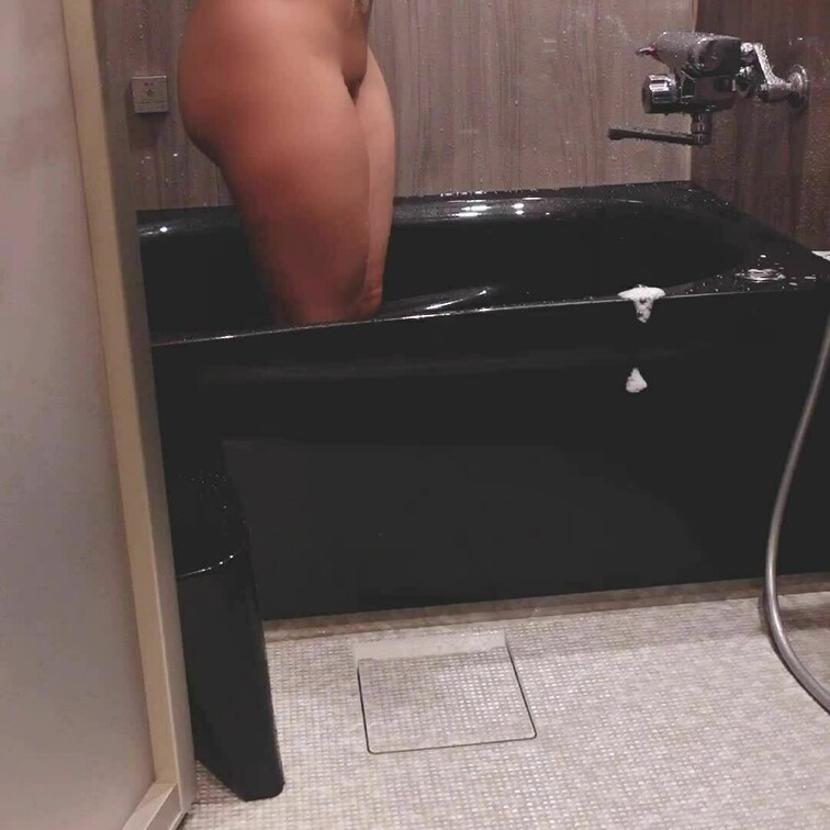 こんばんは！いもこです🥰
 
 何だかムラムラしてきたからおなっちゃう前に
 シャワー浴びてきたよ///
 
