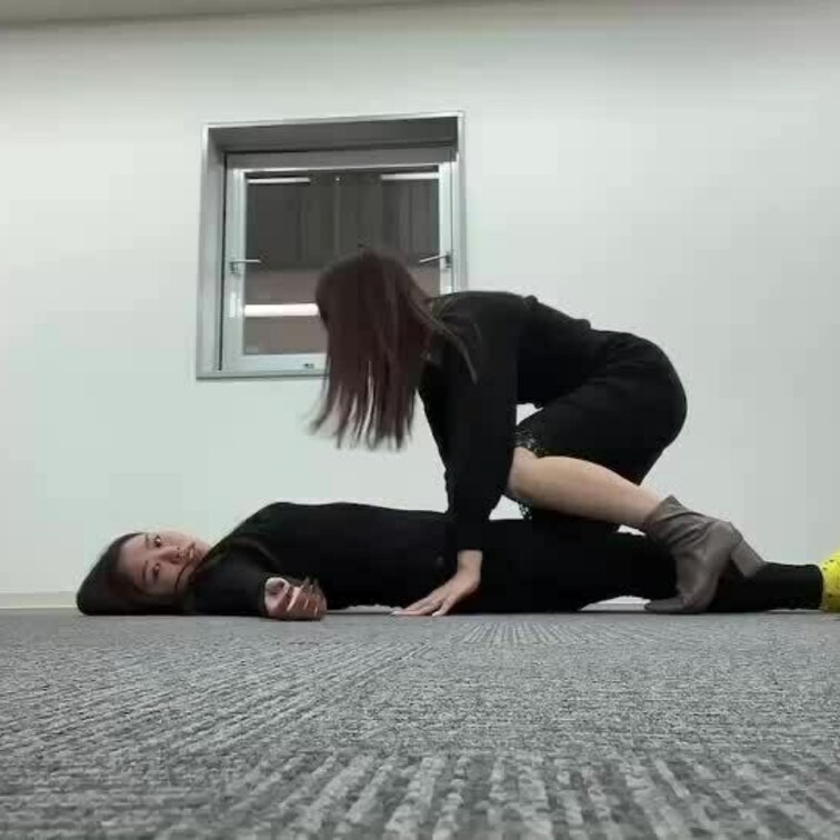 皆様いつもご購入ありがとうございます☺️
今回のくすぐり動画はこちらです👍

是非見てあげてくださいね(  ˆОˆ