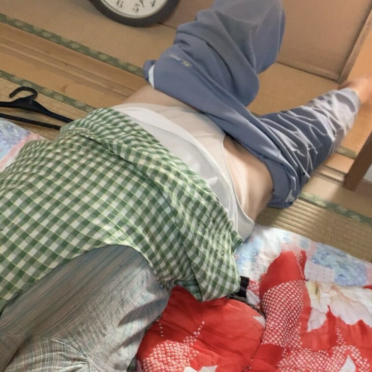 仕事中、たまたまこんな格好した80代の知らないばばぁに遭遇。即盗○。ふる勃起。ほんとは、このままレ○ぷしたいくらいだった