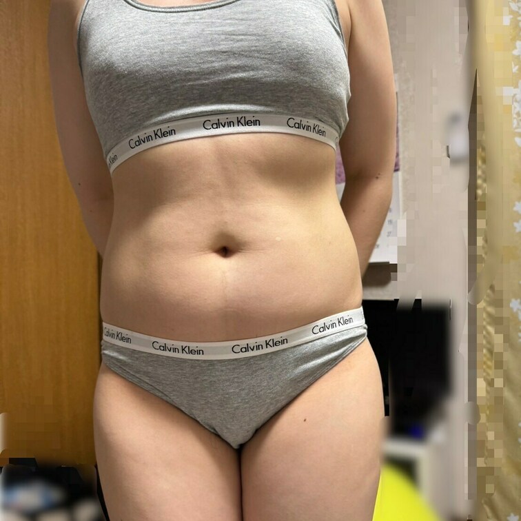 ご無沙汰しておりました。
先日、彼女にカルバン・クラインのスポブラセットを買って着せてみました。
むちっとしたえっち