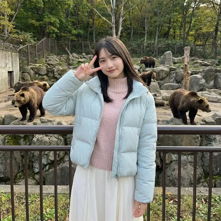 A Japanese so cute girl. Cottage cheese thighs, Dark brown l