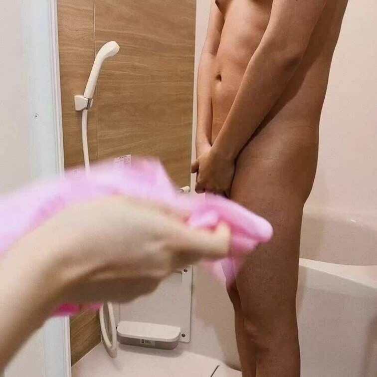 【77】ちょっとフェチ向けだけど手コキでおしり責めながら抜いてあげました💓
嫌いじゃないでしょ？🐰