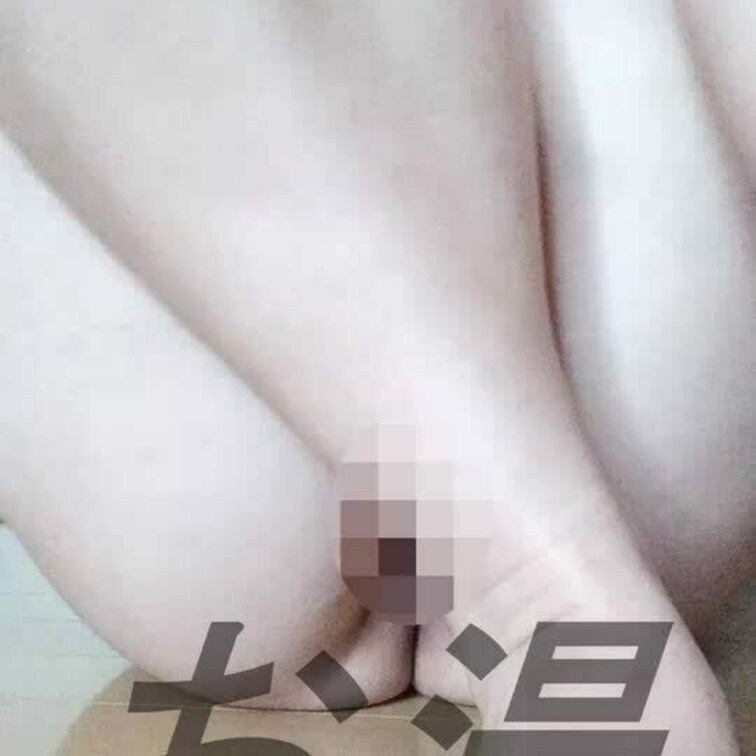 ぽっちゃり爆乳女子が脳イキオナニーを自撮りした様子です。モザイクで隠れてはいますがノータッチで開閉する膣は見ててエロいで