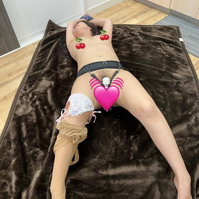 ちょっと番外編⋆⸜❤️⸝⋆
優奈ファンクラブの方に頂きました電マ固定ベルト(,,> <,,)アリガト~ナノ