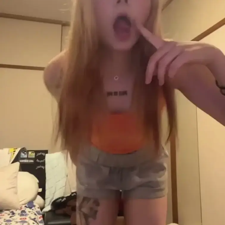 舐めてあげよっか？👅