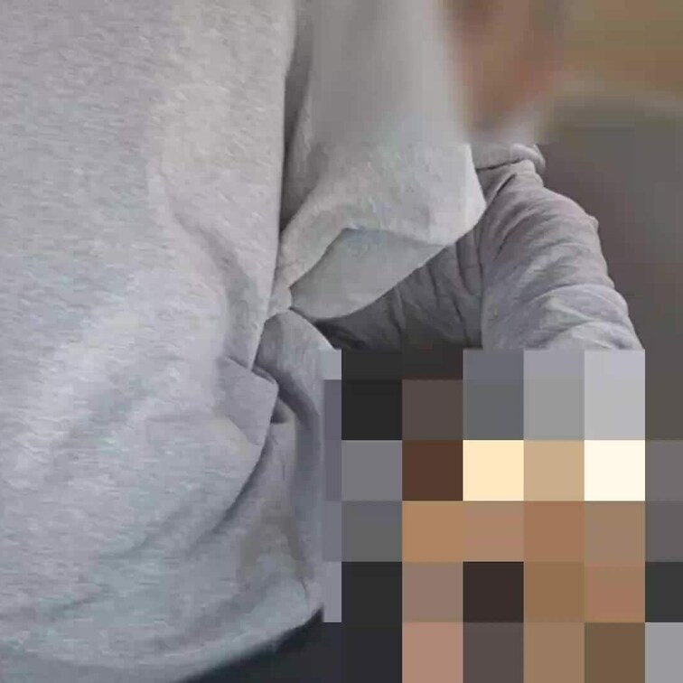 私が仕事している時に悪友が妻と会ってきたと連絡きました。
悪友と妻が連絡のやり取りをしているのは知らぬふりしてます。
