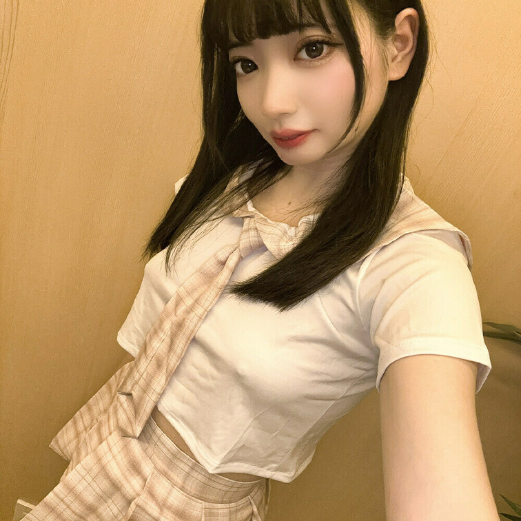 💓いいね💓押してくれた人にエッチな画像送りますね😉
よろしくお願いします💓
えちえちセーラー服着たよー😉
ワカ