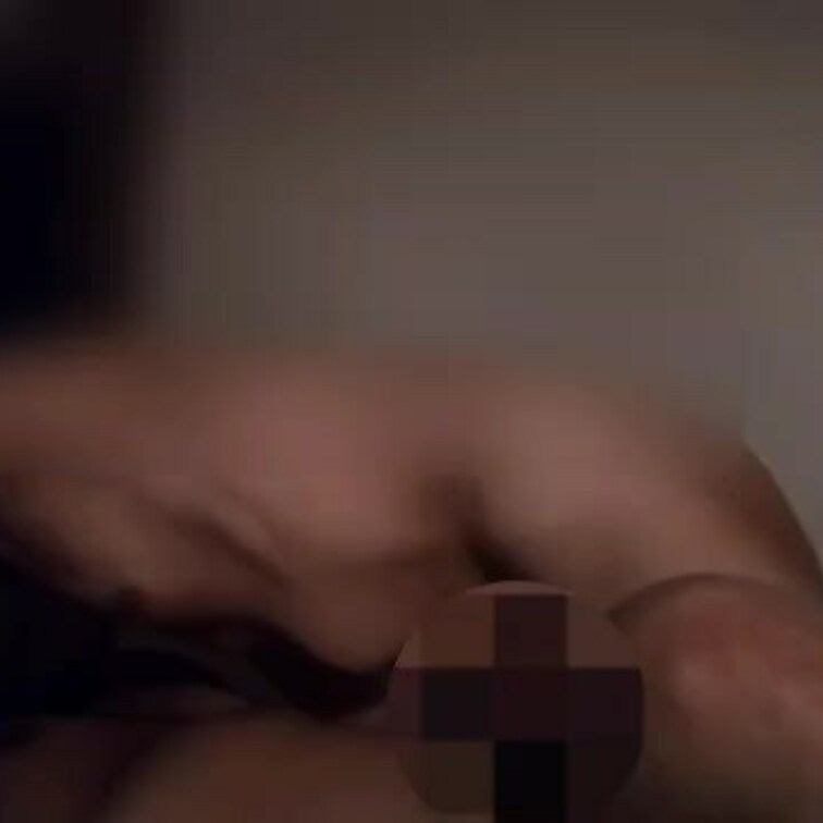 今回の作品は、ぽっちゃり巨乳熟女編になります。
正常位〜バック〜フェラでフィニッシュという流れで続きます。
奥を突か
