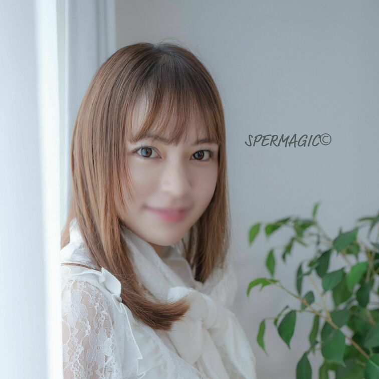 【美女崩壊】国際的現●モデルえみり。可愛い過ぎる顔面と口にエグいザーメン13発連続ぶっかけ＆初ごっくん
日本人離れした