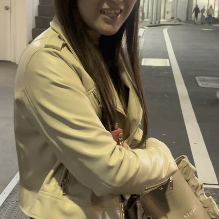 今回パーソナルトレーニングを体験してくれたのは、教育関係で働いてることちゃん🥺 
大人っぽく知性を感じるバリキャリ女性