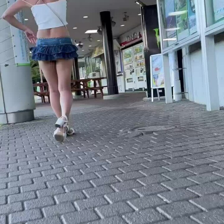 今年、2度目の海で大胆な夏夜-68-

夏夜と遊びたい方は、ぜひコメント下さい。
もしくはX (Twitter）の