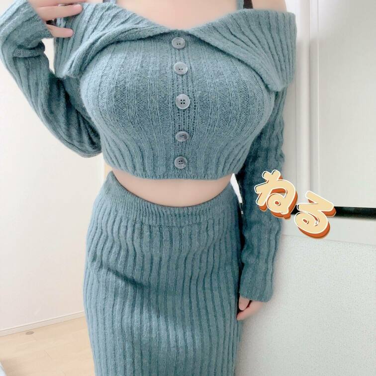 早く秋服が着れるくらいの気温になってほしい🥺