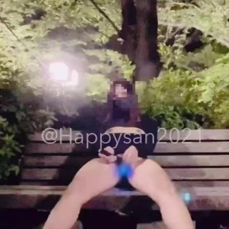 ドキドキ公園おな🥺🥺🥺
電車のお陰で逝く時に声が出せて嬉しい☺️💕💕💕

🎥2分32秒🌹