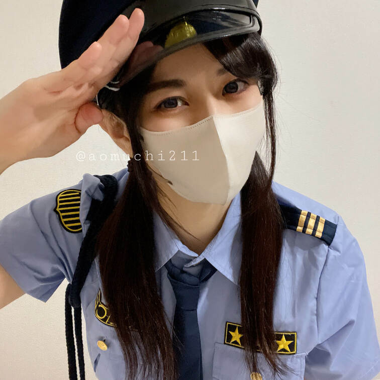 今日からお世話になります！新米婦警です( ⸝⸝•ᴗ•⸝⸝ )੭⁾⁾

この町の安全を守ります💕

