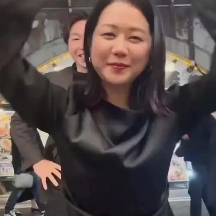 皆様大変お待たせしました！
今回のくすぐり動画はこちらです👍

是非いっぱい見てあげてくださいね(  ˆОˆ  )