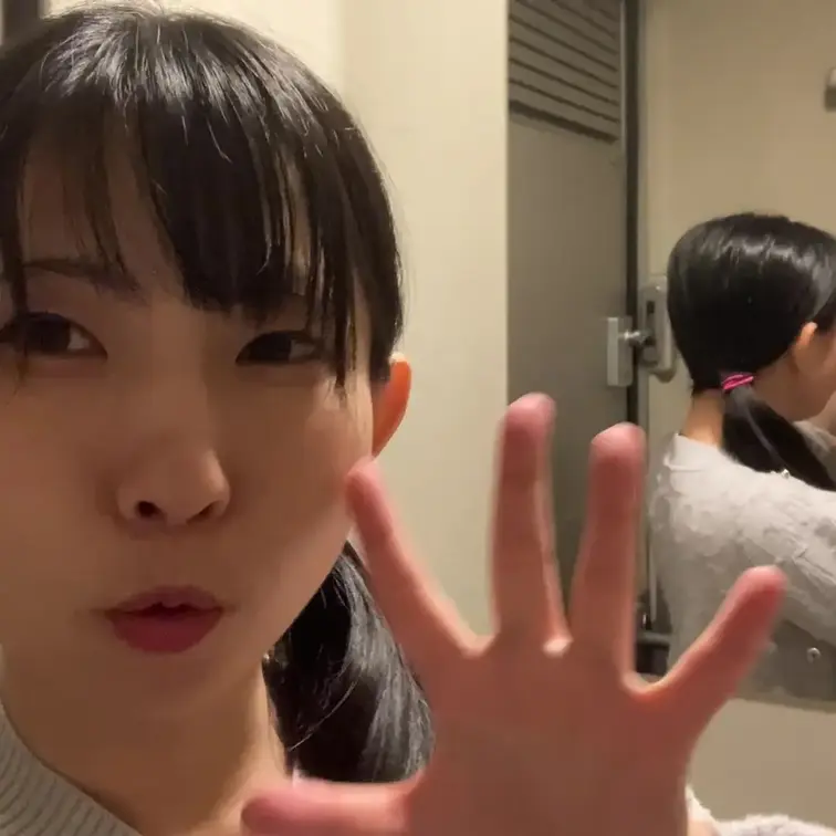 まこのおしっこ集です。
トイレでおしっこしています。