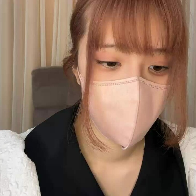 【みれい 20 歳】

みれいさんのライブ配信動画です
生配信 だと、1 回の有料配信を視聴すると、おおよそ平均 