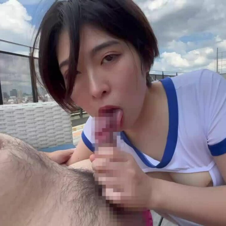 和風スレンダー美女のフェラ抜き顔射動画になります。都心部のバルコニーで開放感のある動画は見て損なしです。

【本編】