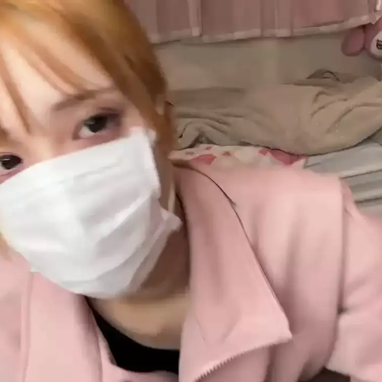 【みれい 20 歳】

みれいさんのライブ配信動画です
生ライブ配信だと、1 回の有料配信を視聴すると、おおよそ平