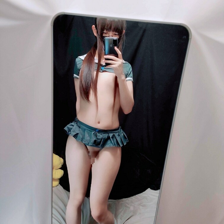 えっちな服着てみました💕