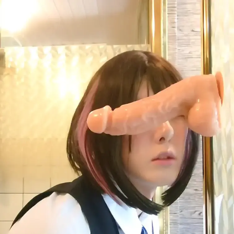 下品な音たててヨダレで制服ベチャベチャにしちゃう男の娘OLちゃんのバキュームフェラチオ💋ひょっとこみたいな顔でおちんぽ吸引するとこ見てください…💓【パッポーン…!パッポーン…!】