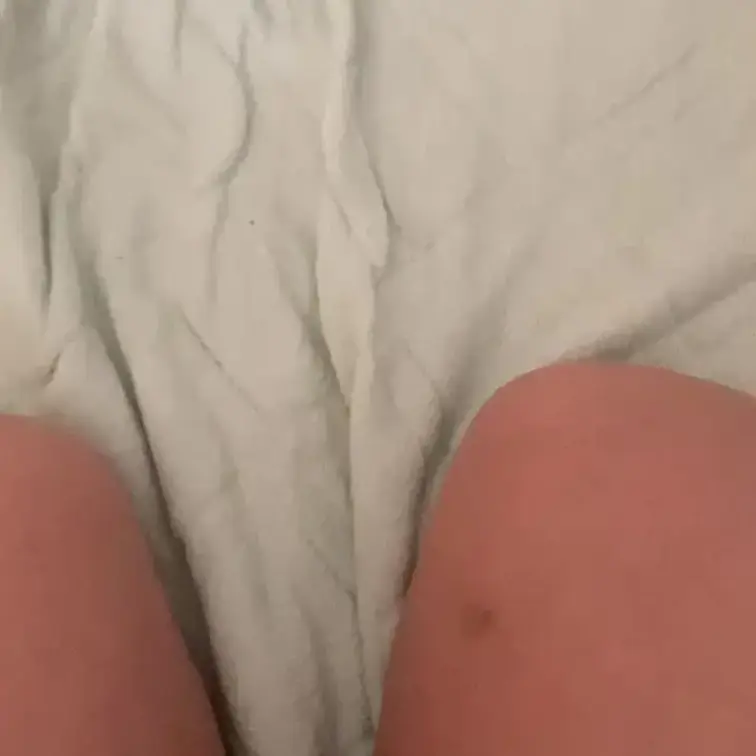 朝いちばんのおしっこ🥰
昨日の夜は水分たくさん取っちゃったので、夜中になんども起きました😖

First pee 