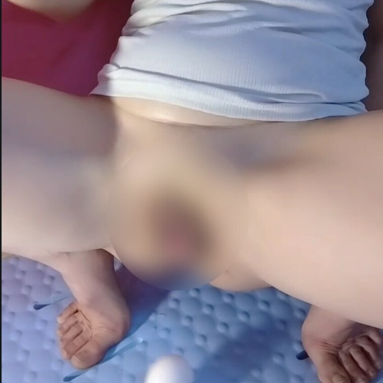 ゆかろんの産卵🐣

貴重なゆかろんの産卵動画です✨


