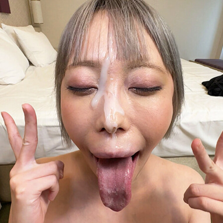 大量ザーメンぶっかけ顔射！／misuzu

顔面偏差SSS級のみ厳選！！濃密なフェラチオでギンギンになった肉棒から大