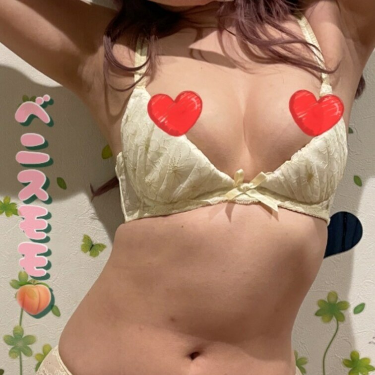 【むちむち大人のフェロモン美女】色気あふれる20代後半お○○○さんのおっぱいは、いかがですか？？😊❤️

彼女の他の