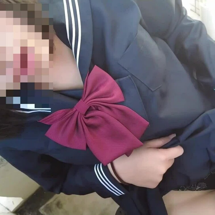sample動画[★本編顔出し★]
【素人個撮】激しいイラマで喉奥をいじめて最後は大量中出し
本編はこちら↓
ht