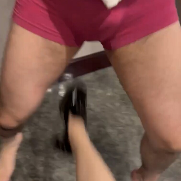 私目線での○○○♡
すんごい音なってるwww割れた？笑
きんたまいじめってほんまに楽しい♡