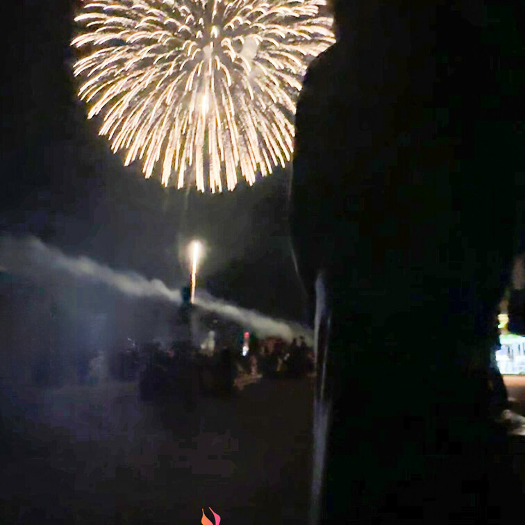 花火一緒に見て来た時の
エロじゃないけど
