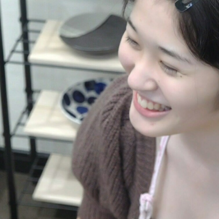 ちょい見せ。本編はこちらから→
#05【陶芸中の胸チラ/パンチラ】バイトに来てくれた巨乳美大生胸チラ・パンチラ‼
