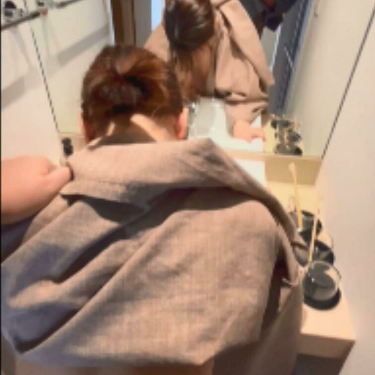 こちらは先日投稿した動画の縦動画ver.です♡
是非スマホ片手に大画面でシコってくださいね♪
