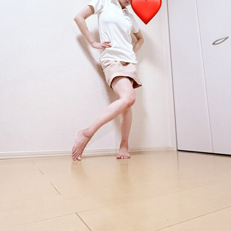 服の上からおっぱい揉むだけの動画
なんにもエロくないです🫣