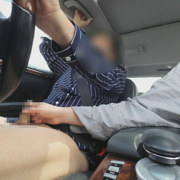 No.18-1 素人熟女さん

ホテル行く前にイタズラ、風呂場でハメる。