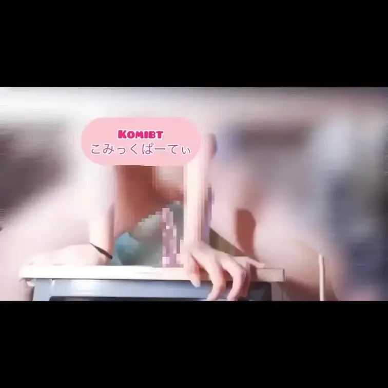 こっそり部室で🍑