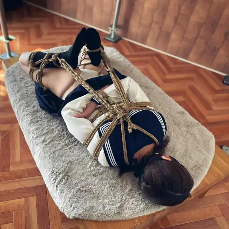 オフショット画像

【一生懸命にアクメ我慢する女生徒】
本編でお待ちしてます♡
いいねとフォローもお願いします