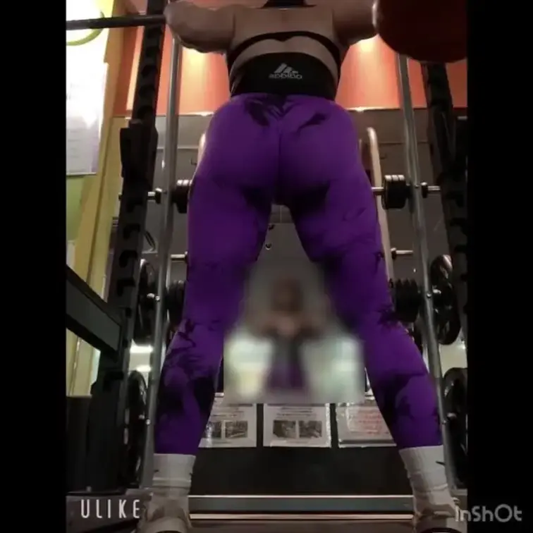 スクワット潰れた動画😈笑