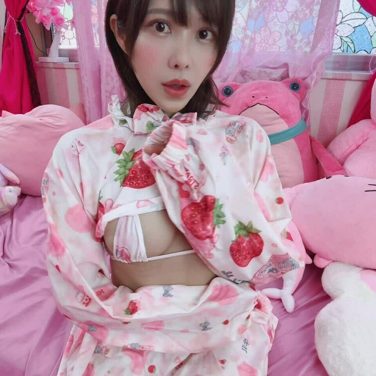 バレンタインっぽい？、
ラブリーなの、あんまり似合ってないかも（ ;  ; ）