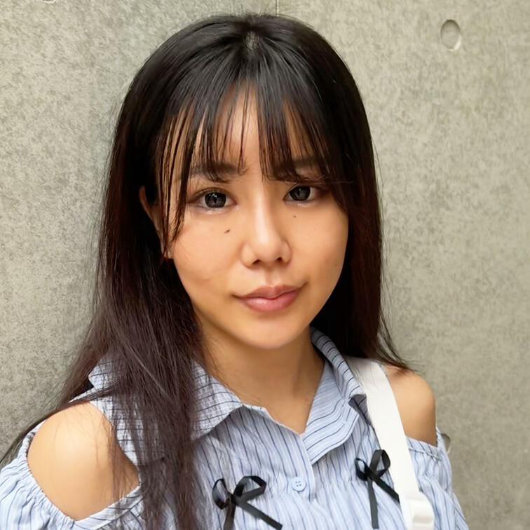 #182【HIKARI 21歳】
今回ストリートスナップに協力してくれたのは、水色コーデが可愛いHIKARIちゃん😎