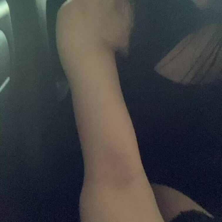 チャイナ服でディルドオナ。
立体駐車場で中途半端なオナニーの後にだいたいいつもする、車の中での大胆オナニー。
とりあ
