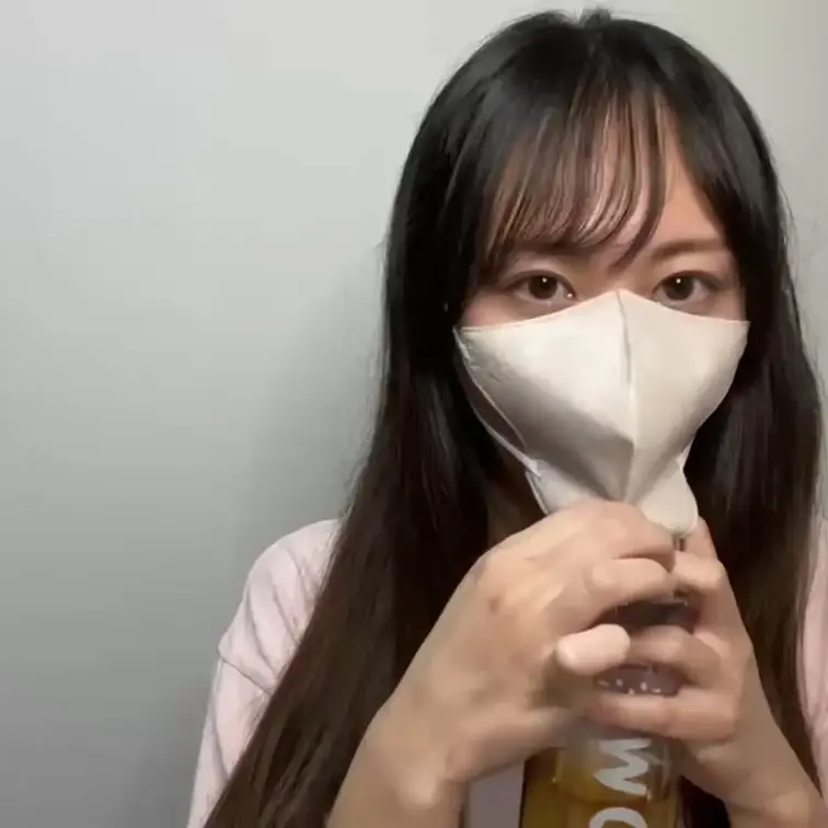 【あず 23 歳】

あずさんのライブ配信動画です
生ライブ配信だと、1 回の有料配信を視聴すると、おおよそ平均 