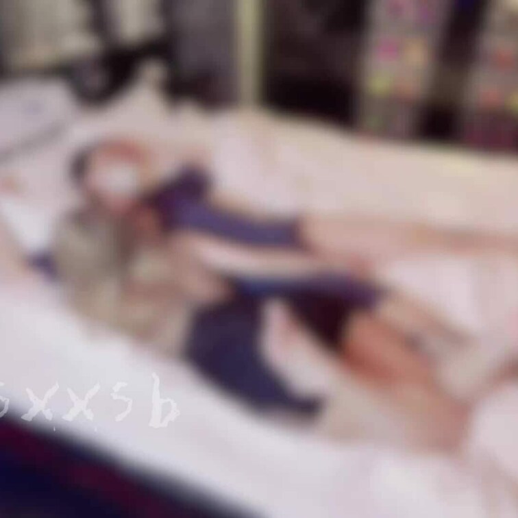 おっぱいチャックドレスのハメ撮り🤍

ドレス着たままのSEXって
えっちだったぁ〜///
騎乗位する時に
タイ