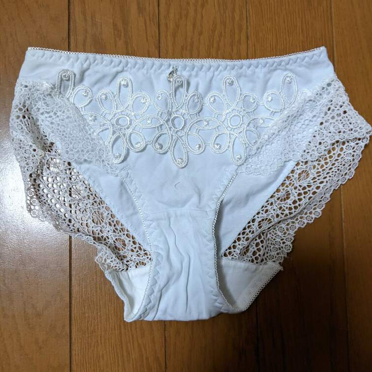 リナの今日のパンツです😍
4/6