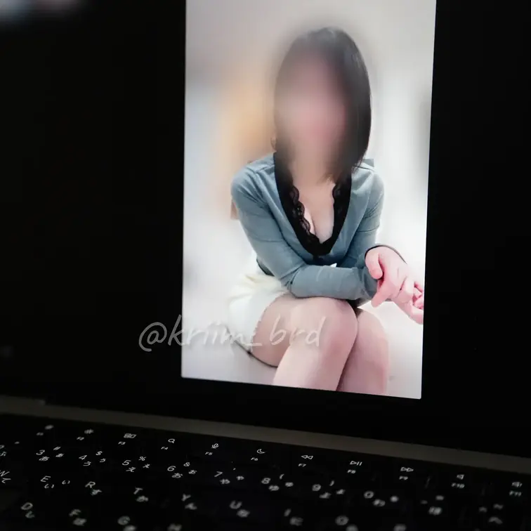 秘書と今後についてミーティング
ちょっとしたご報告ができるかもです

▼最新秘書投稿 浴衣で花火vlog🎆👘
h
