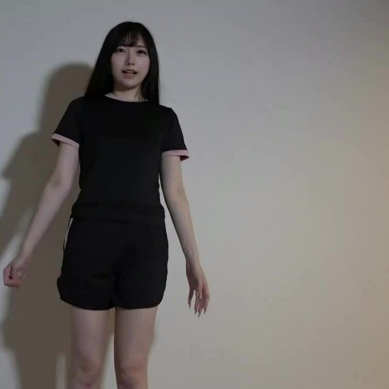 パンツを脱いでヨガしました！
是非見てください💖

本編は全体のモザイクが消えて顔もだしています❣❣
ぜひプラン