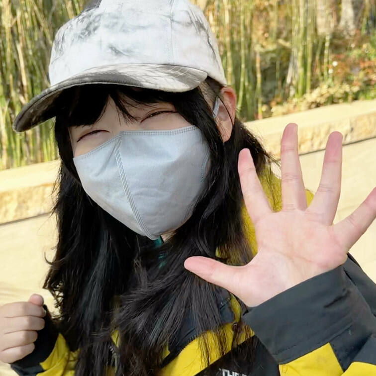 ＃32【MAO 22歳】
今回ストリートスナップ撮影に協力してくれたのは、ノースフェイスのマウンテンパーカーを使ったア
